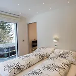 Haus Cristal - 1441m アパート ロイカーバード