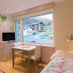 Haus Cristal - 1441m アパート ロイカーバード
