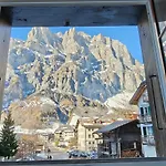 Haus Cristal - 1441m アパート