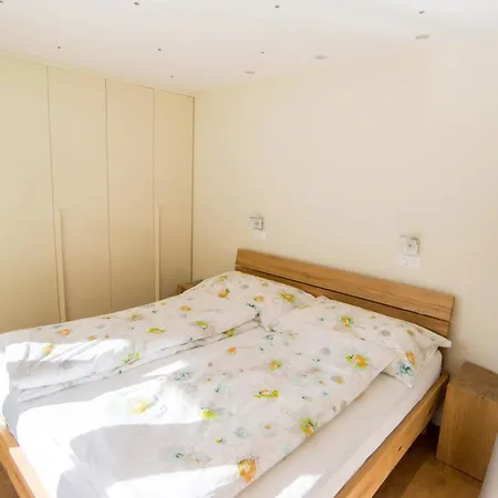 Haus Cristal - 1441m アパート *