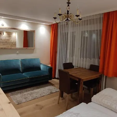 Haus Cristal - 1441m ロイカーバード