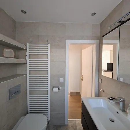 Haus Cristal - 1441m Apartment