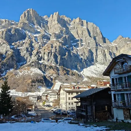 Haus Cristal - 1441m Apartment *