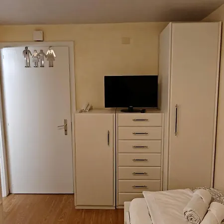 Haus Cristal - 1441m 아파트
