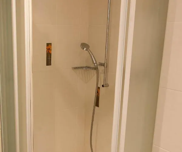 Haus Cristal - 1441m Apartment