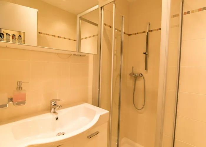 Апартаменты Haus Cristal - 1441m Лойкербад